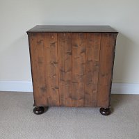 QUEEN ANNE OAK CHEST OF DRAWERS