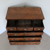 QUEEN ANNE WALNUT CHEST OF DRAWERS c.1710