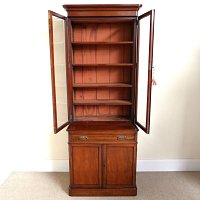 VICTORIAN LIBRARY BOOKCASE OF SMALL PROPORTIONS